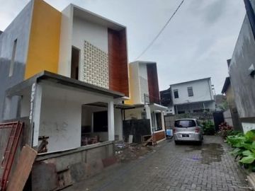 DIJUAL KOST 2 LANTAI DEKAT BERBAGAI KAMPUS DI MALANG