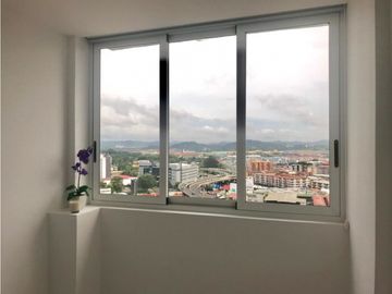SE VENDE APARTAMENTO LINEA BLANCA EN AV. BALBOA