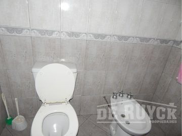 Casa en venta en Ezpeleta Este