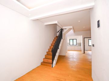Rumah LB 156 Hadap Timur 5 Menit ke Mall Cinere Depok J-50508