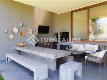 Espectacular casa 5d 5b - 240m2 Chicureo, Cerro La Pava