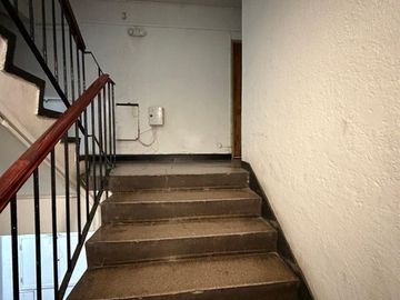 Oficina en venta recibidor, 1 privado y 1 baño en Santiago