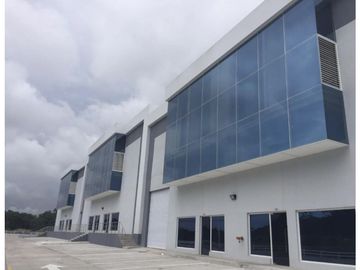 Ofibodega en Venta Parque Centenario, doble altura