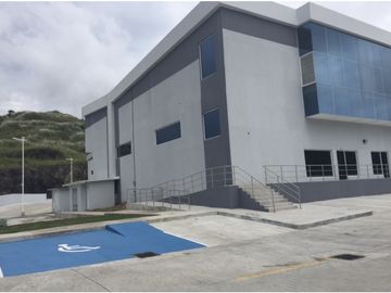 Ofibodega en Venta Parque Centenario, doble altura