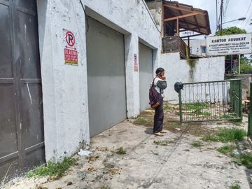 Di Sewakan Gudang 3 Blok 1 Lantai di Jl. Ciroyom Bandung