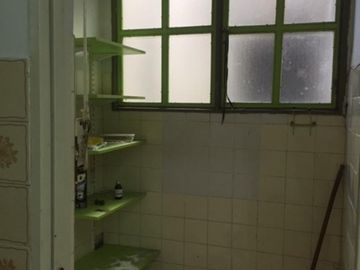 Venta Casa tipo PH muy buen estado. Amplio. Parque Patricios
