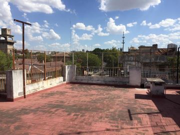 VENTA PH CON ENTRADA INDEPENDIENTE, 4 AMB. TERRAZA 235 MTS. SIN EXPENSAS.