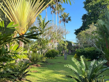 TANAH BONUS BANGUNAN VILLA TAMAN TERAWAT DI KUBU MANYAR CANGGU BADUNG