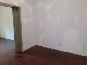 Casa Fondo en venta en Lanus Oeste