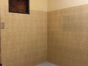 Dijual Rumah Bangunan 2 Lantai di Jl. Gubeng Kertajaya, Surabaya