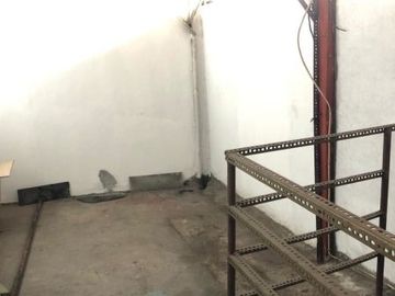 Dijual Rumah Bangunan 2 Lantai di Jl. Gubeng Kertajaya, Surabaya