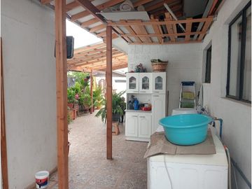 SE VENDE CASA EN VILLA ALEMANA