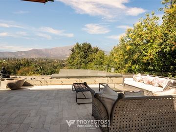 Casa en venta de 4 dorm. en Las Condes