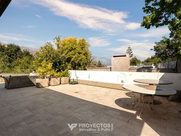Casa en venta de 4 dorm. en Las Condes