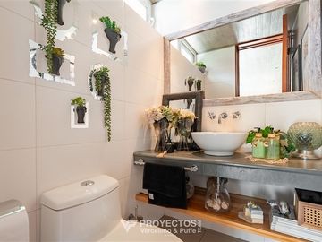 Casa en venta de 4 dorm. en Las Condes