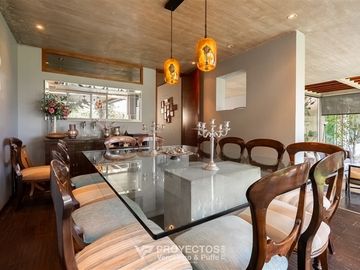 Casa en venta de 4 dorm. en Las Condes