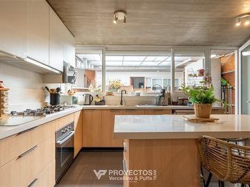 Casa en venta de 4 dorm. en Las Condes