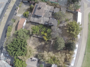 EN ZONA DE AGUAS TERMALES PROPIEDAD COMERCIAL