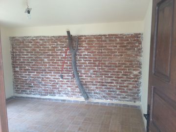EN ZONA DE AGUAS TERMALES PROPIEDAD COMERCIAL