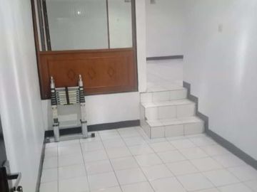 Rumah Sewa 2 Lantai Terawat Apik Siap Huni di Sarijadi Kodya Bandung