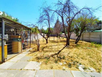 VENTA DE CASA EN GRAN TERRENO 900 MTS