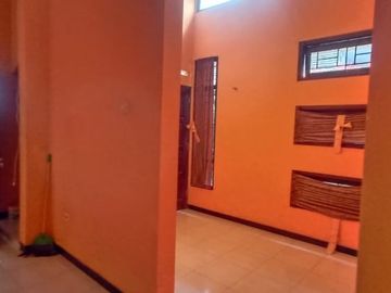 Dijual rumah di paulan Colomadu barat hotel Lor In