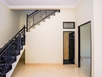 Rumah Siap Huni 14 Menit ke Grand Mall Cimanggis 2 Lt Bisa KPR J-51847