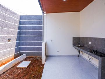 Rumah Siap Huni 14 Menit ke Grand Mall Cimanggis 2 Lt Bisa KPR J-51847
