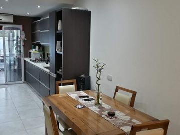 Casa PH en venta en Castelar Norte