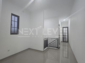 Rumah 2 lantai di jatiasih 600 jt-an Gratis biaya biaya
