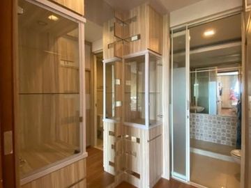 Dijual Apartemen Full Furnish De Residence, Surabaya