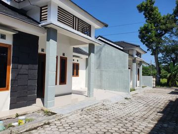 RUMAH SIAP HUNI HARGA TERMURAH DI SLEMAN UTARA 10 MENIT KE JAKAL