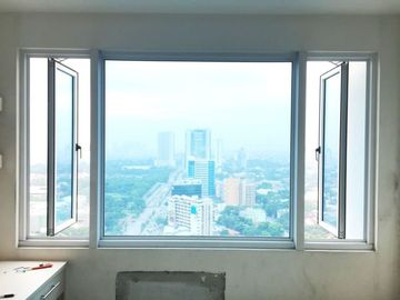FULLY FURNISHED 1BR UNIT FOR LEASE IN BERKELEY RESIDENCES QUEZON CITY