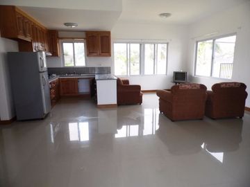 Three Bedroom House for Rent in Hensonville Angeles City Near SM Clark