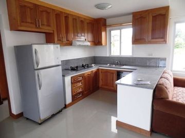 Three Bedroom House for Rent in Hensonville Angeles City Near SM Clark