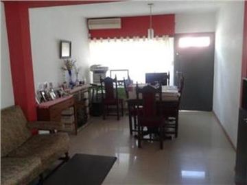 Casa PH en venta en Ituzaingo Norte