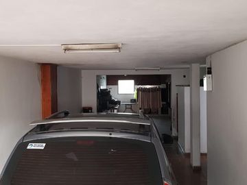 CHALET DE 6 AMBIENTES