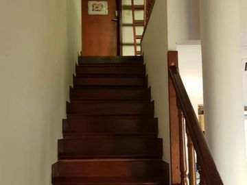 CHALET DE 6 AMBIENTES