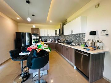 VENTA DE CASA EN ALQUERÍAS