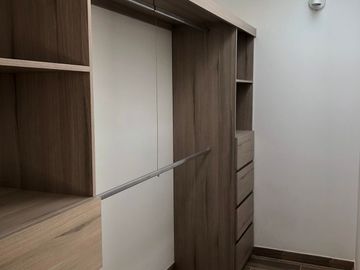 SE VENDE HERMOSA CASA