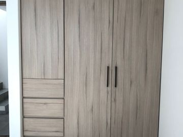 SE VENDE HERMOSA CASA
