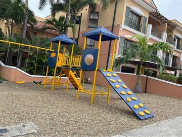 departamento de venta con vista al rio Samborondón