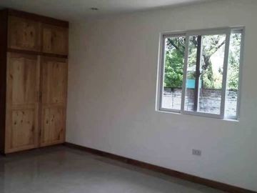 Good For Investment 4BR House & Lot For Sale in Amsic, Angel