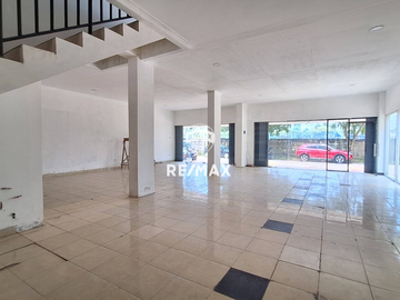 WTS – 3 Ruko Gandeng Dot Com Gading Serpong. Harga 10.5 M ( Nett)