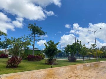 Casa con alberca privada, doble altura, pisos de mármol, Residencial Rio