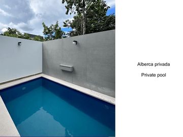 Casa con alberca privada, doble altura, pisos de mármol, Residencial Rio