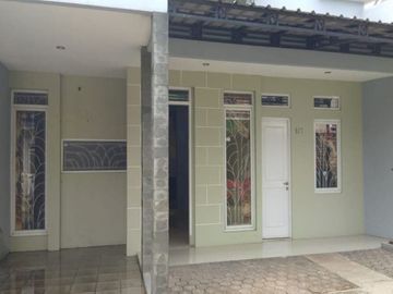 Rumah Strategis di Grand Pinus Regency Soekarno Hatta