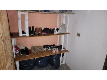 Vendo Casa 2 dor + 2 deptos independientes en Argüello