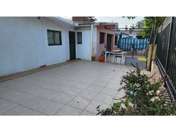 Vendo Casa 2 dor + 2 deptos independientes en Argüello