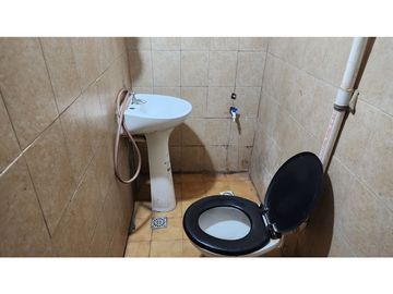 Vendo Casa 2 dor + 2 deptos independientes en Argüello